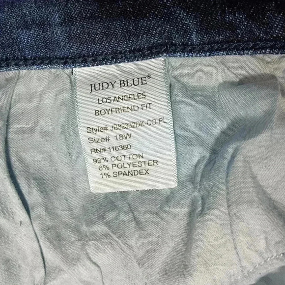 Judy Blue Patch Things Up Boyfriend jeans. Size 18W - Picture 8 of 11